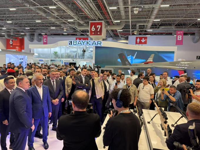 Yang Ge’s Overseas Market Exploration | Live from Turkey’s IDEF Defense Exhibition
